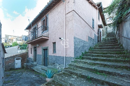 Foto Appartamento in Via della Cordonata, Viterbo Bagnaia - La Quercia