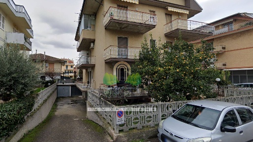 Foto Box in Via E. Rossi, San Benedetto del Tronto Porto d'Ascoli di 33 m²