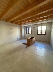Foto Appartamento a Belfiore Centro di 80 m² con 3 locali in affitto