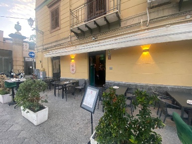 Foto Attività commerciale in Via Francesco Riso, Palermo Kalsa di 70 m²