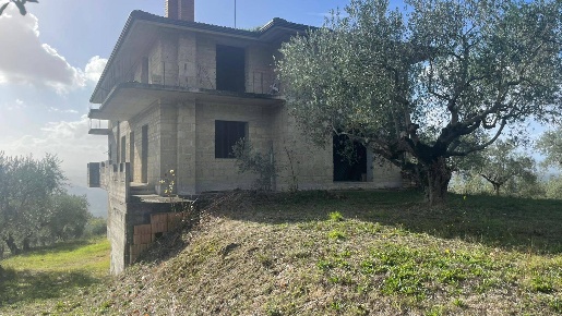 Foto Casa indipendente in SS 90 Bis Paduli, Paduli di 250 m² con 10 locali