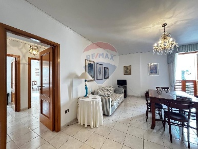 Foto Appartamento in Via Zara, Vieste Centro di 91 m² con 3 locali