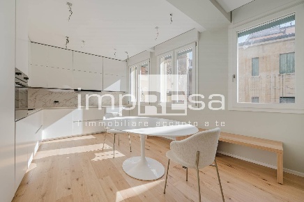 Foto Appartamento in CORSO DEL POPOLO, Treviso Piazza dei Signori di 85 m²