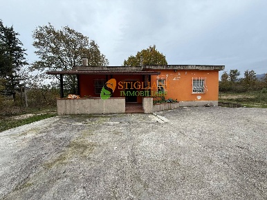 Foto Casa indipendente in c.da Piana, Vinchiaturo Coste di 90 m² in vendita