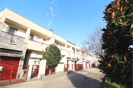 Foto Villa a schiera in VIA MONTE SAN GABRIELE, Novara di 210 m² in vendita