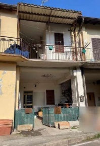 Foto Appartamento in Vicolo Perelli, Mezzago Centro di 79 m² con 4 locali