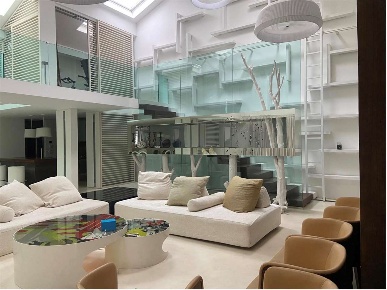 Foto Appartamento in Via Torino 105, Venezia Mestre di 250 m² con 6 locali