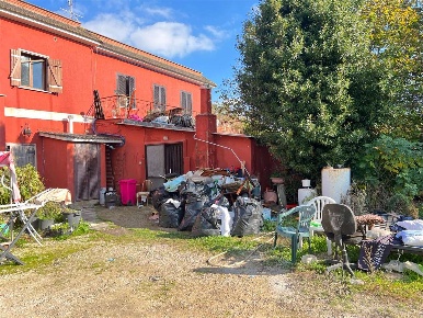 Foto Appartamento a Pontinia di 120 m² con 6 locali in affitto