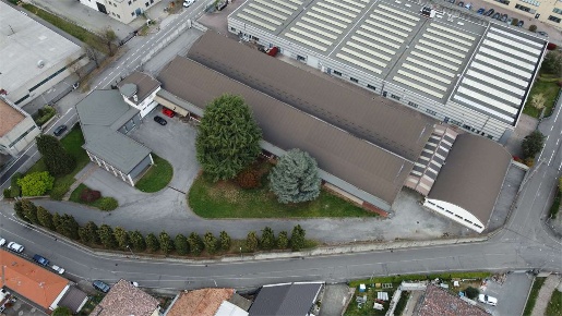 Foto Capannone industriale in Via Milano, Cantù Semicentro di 4000 m²