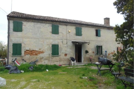 Foto Case indipendenti in Via S. Biagio, Bondeno Centro di 122 m² all'asta