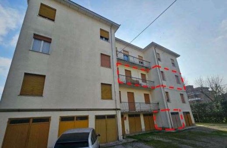 Foto Appartamento in Via Trieste, Fabbrico Centro di 89 m² con 4 locali