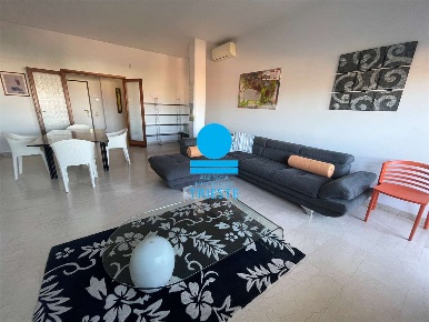 Foto Appartamento in viale c. battisti 9, Pesaro Mare di 140 m² in affitto