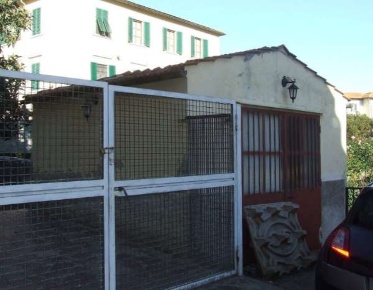 Foto Appartamento in Via Francesco Redi, Carmignano Centro di 108 m²