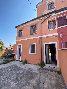 Foto Villa bifamiliare in San Piero in Volta 352, Venezia di 218 m²