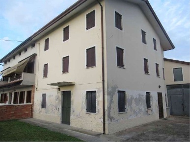 Foto Case indipendenti in Via Zoccat, San Stino di Livenza Centro di 216 m²