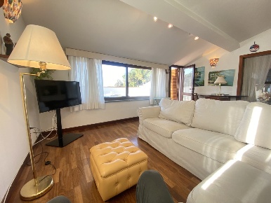 Foto Appartamento a Pietrasanta di 80 m² con 4 locali in affitto