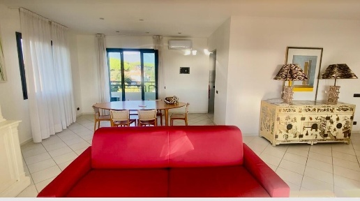 Foto Villa unifamiliare in via dalmazia 6, Pietrasanta di 140 m² in affitto