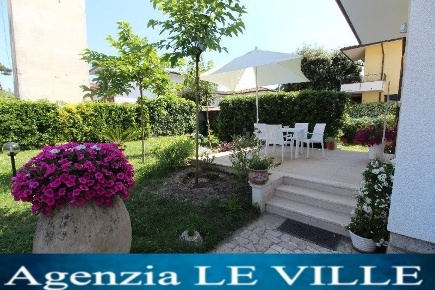 Foto Appartamento in via concordia, Pietrasanta di 80 m² con 5 locali