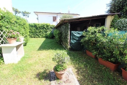 Foto Appartamento in via concordia, Pietrasanta di 80 m² con 5 locali