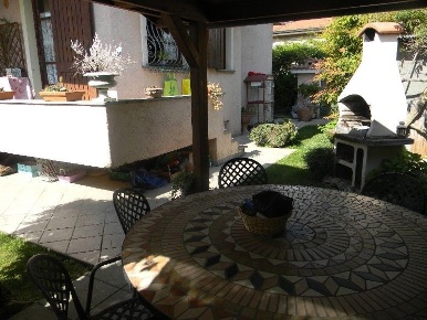 Foto Case indipendenti a Pietrasanta di 85 m² con 5 locali in affitto