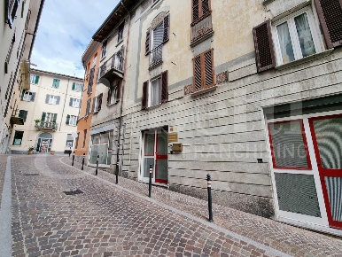 Foto Ufficio in Via Fogazzaro 8, Lecco Castello di 126 m² in vendita