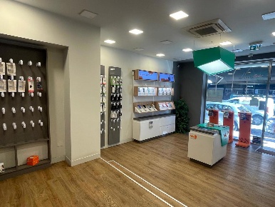 Foto Negozio in Via Marchese di Roccaforte 57, Palermo di 124 m² in vendita