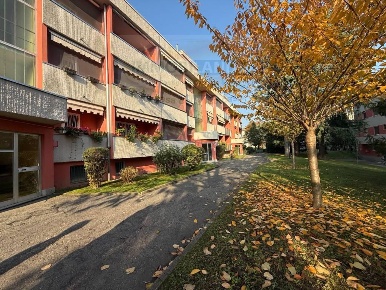 Foto Ufficio a San Donato Milanese Centro di 81 m² con 3 locali in vendita
