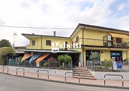 Foto Negozio in Via Roma 16/B, Polverara Centro di 190 m² con 2 locali