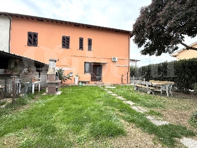 Foto Appartamento a Pontedera La Rotta, Pietroconti di 87 m² con 3 locali