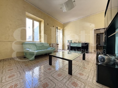 Foto Appartamento in Via Olivetani 15, Formia Centro di 117 m² con 3 locali