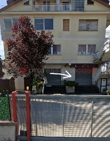 Foto Attività commerciale in Via Vallemiccina 26, Alatri Tecchiena di 60 m²