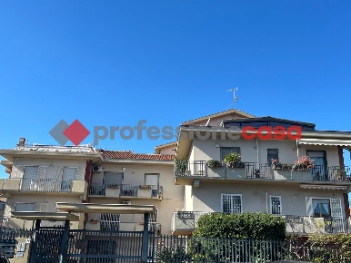 Foto Magazzino in Via Ercole Patti 14, Catania Ballo - Cibele di 320 m²