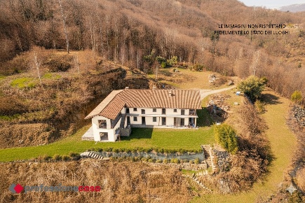 Foto Rustico in Via Massera 56, Prarostino di 350 m² con 9 locali