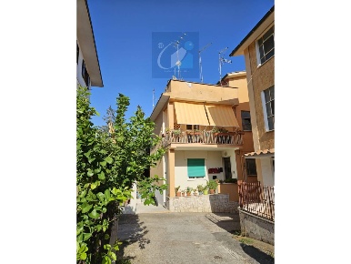 Foto Appartamento a Monterotondo Centro di 105 m² con 3 locali in vendita