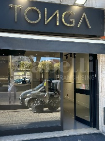 Foto Negozio in Papa Giovanni XXIII, Bari Carrassi di 50 m² con 1 locali