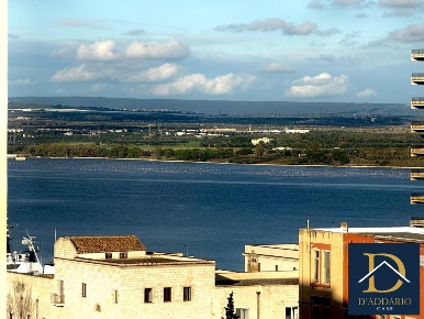 Foto Appartamento in Corso Umberto, Taranto Borgo di 260 m² con 8 locali