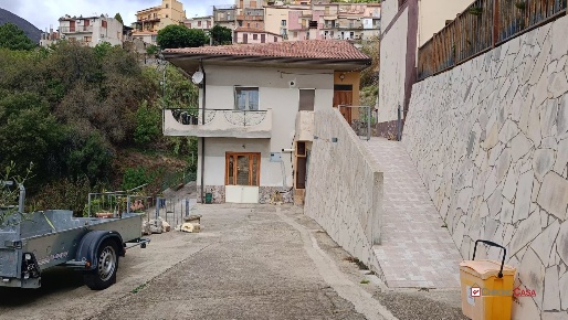 Foto Villa unifamiliare in pressi chiesa duomo, Alì Terme di 120 m²