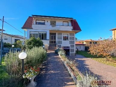 Foto Villa unifamiliare in Via Aldo Moro, Villafranca in Lunigiana Centro