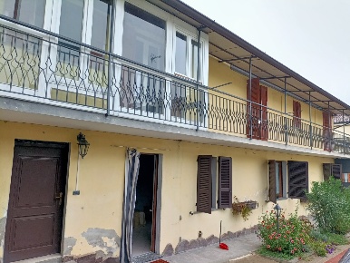 Foto Appartamento in Periferia, Stradella Centro di 100 m² con 5 locali