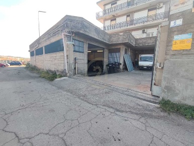 Foto Capannone industriale a Motta Sant'Anastasia di 350 m² in vendita