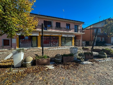 Foto Locale commerciale in Piazza San Valentino 10, Mortegliano Chiasellis