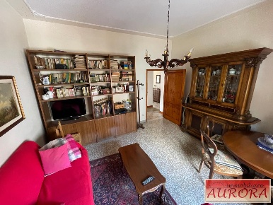 Foto Appartamento a Poggibonsi Centro di 83 m² con 3 locali in vendita