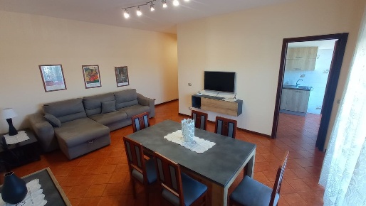 Foto Appartamento a Lecce Pranzo di 101 m² con 4 locali in affitto