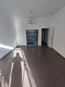 Foto Locale commerciale a Palaia Centro di 40 m² con 2 locali in affitto