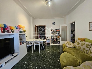 Foto Appartamento a Carrara Centro di 88 m² con 5 locali in vendita