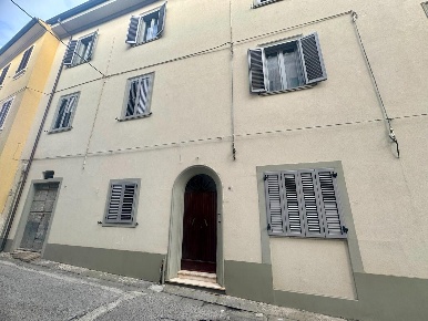 Foto Appartamento a Pontedera Centro di 72 m² con 4 locali in vendita