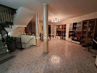 Foto Villa unifamiliare a San Miniato San Miniato Basso di 238 m²