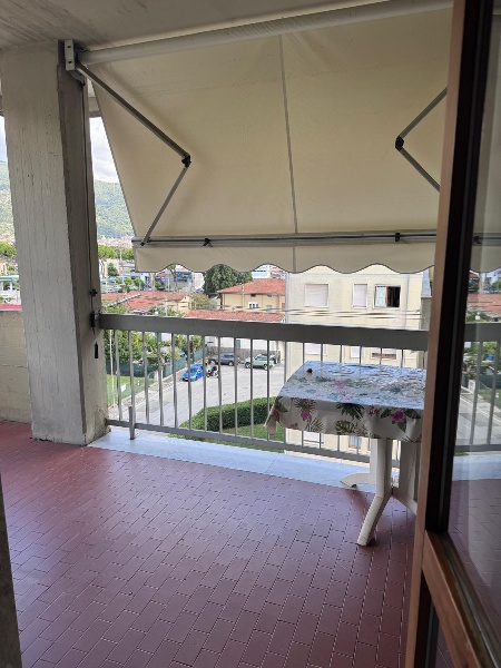 appartamento in vendita a Massa in zona Romagnano