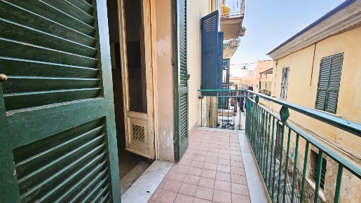 Foto Appartamento a Massa Centro di 115 m² con 5 locali in vendita