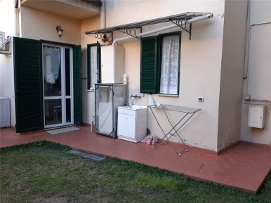 Foto Villa unifamiliare in VIA PISANA 475, Firenze di 100 m² con 4 locali